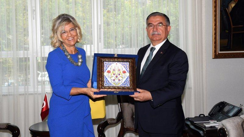 Bakan Yılmaz, Portekiz’in Ankara Büyükelçisi Da Silva’yı kabul etti